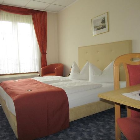 Hotel Lindenhof Königstein an der Elbe Buitenkant foto