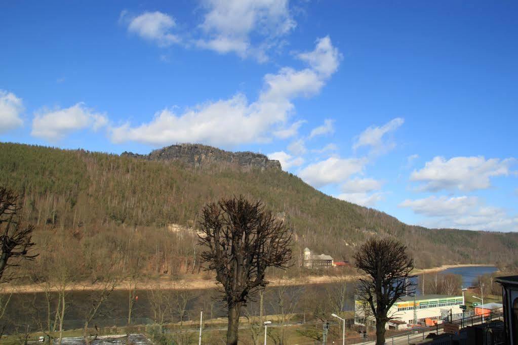 Hotel Lindenhof Königstein an der Elbe Buitenkant foto