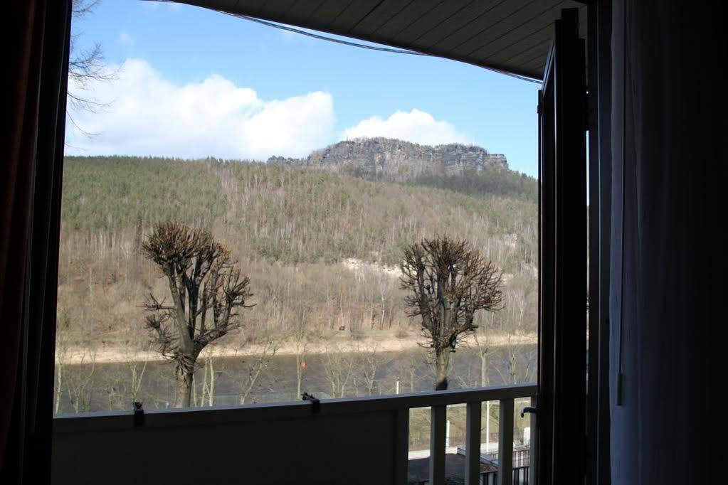 Hotel Lindenhof Königstein an der Elbe Buitenkant foto